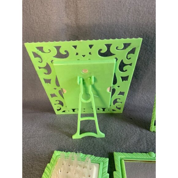 Child's Green Dresser Vanity Set Brush Mirror Comb 2 Picture Frames Vtg 1940s - Picture 5 of 12
